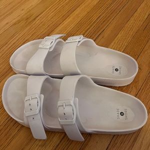 White buckle slide sandals size 10